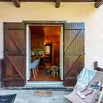 Chaberton Romantic Retreat In Out - Happy *