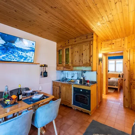 Apartment Chaberton Romantic Retreat In Out - Happy *