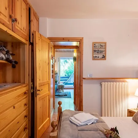 Chaberton Romantic Retreat In Out - Happy Apartment