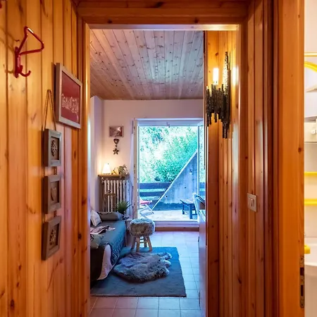 Chaberton Romantic Retreat In Out - Happy *